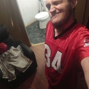 Meet your Posher, Thomas